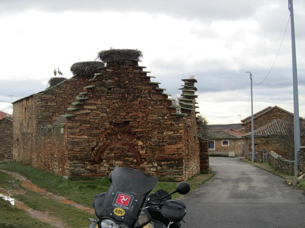 La Posada De Toribia Val de San Lorenzo Kültér fotó