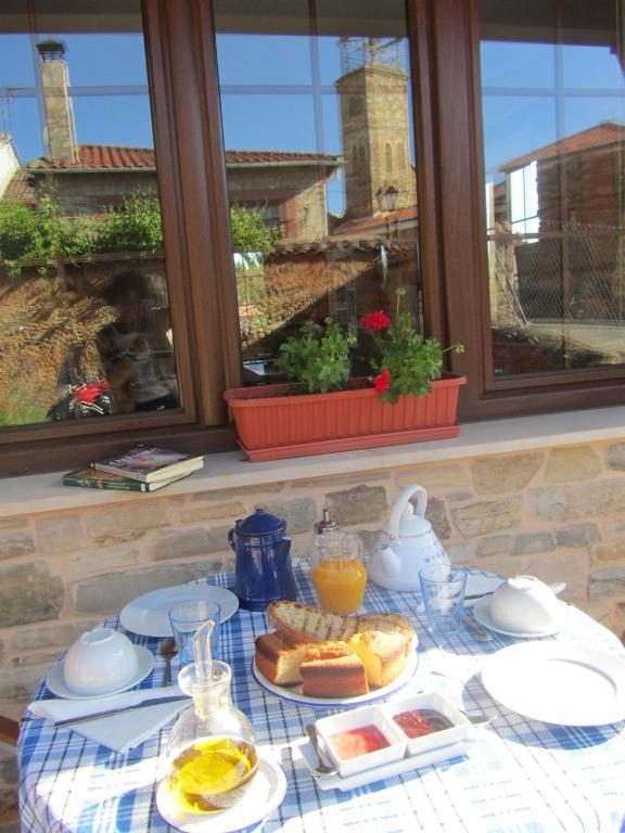 La Posada De Toribia Val de San Lorenzo Kültér fotó