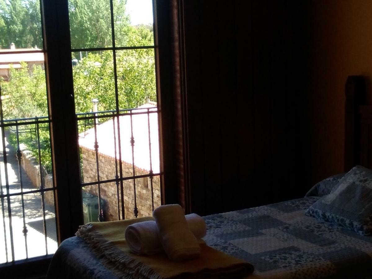 La Posada De Toribia Val de San Lorenzo Kültér fotó